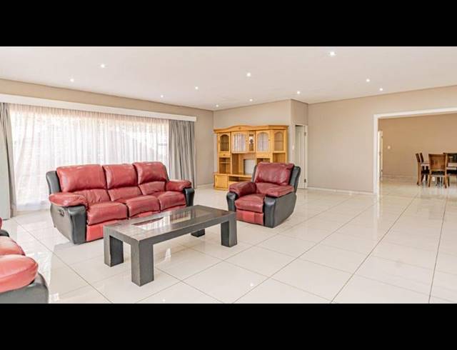 4 BEDROOM HOUSE FOR SALE IN RANDHART